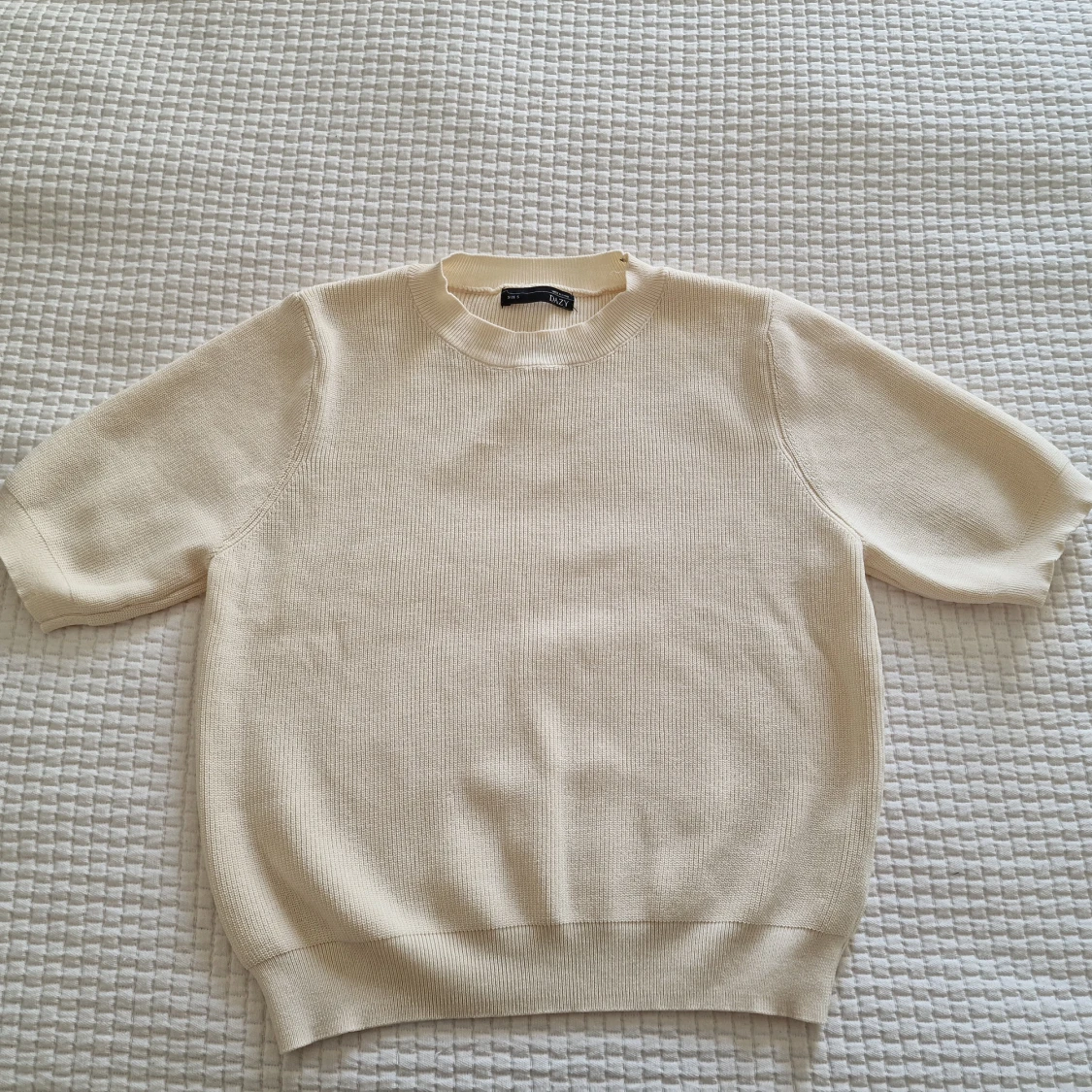 Beige stickad tröja