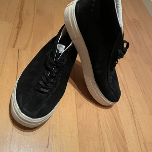 Eytys - Höga Eytys i storlek 41, använda men i väldigt bra skick!