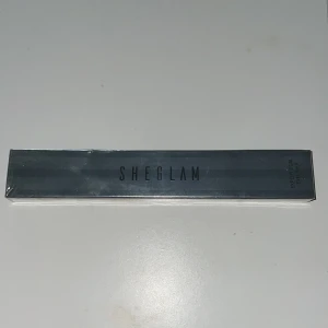 Sheglam  - Helt oöppnad förpackning eyeliner i svart från sheglam.  