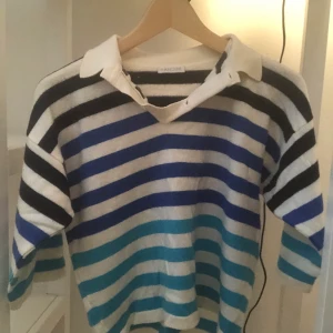 micha tröja storlek 36 - Jätte fin tröja från micha i storlek 36, lite croppad!!