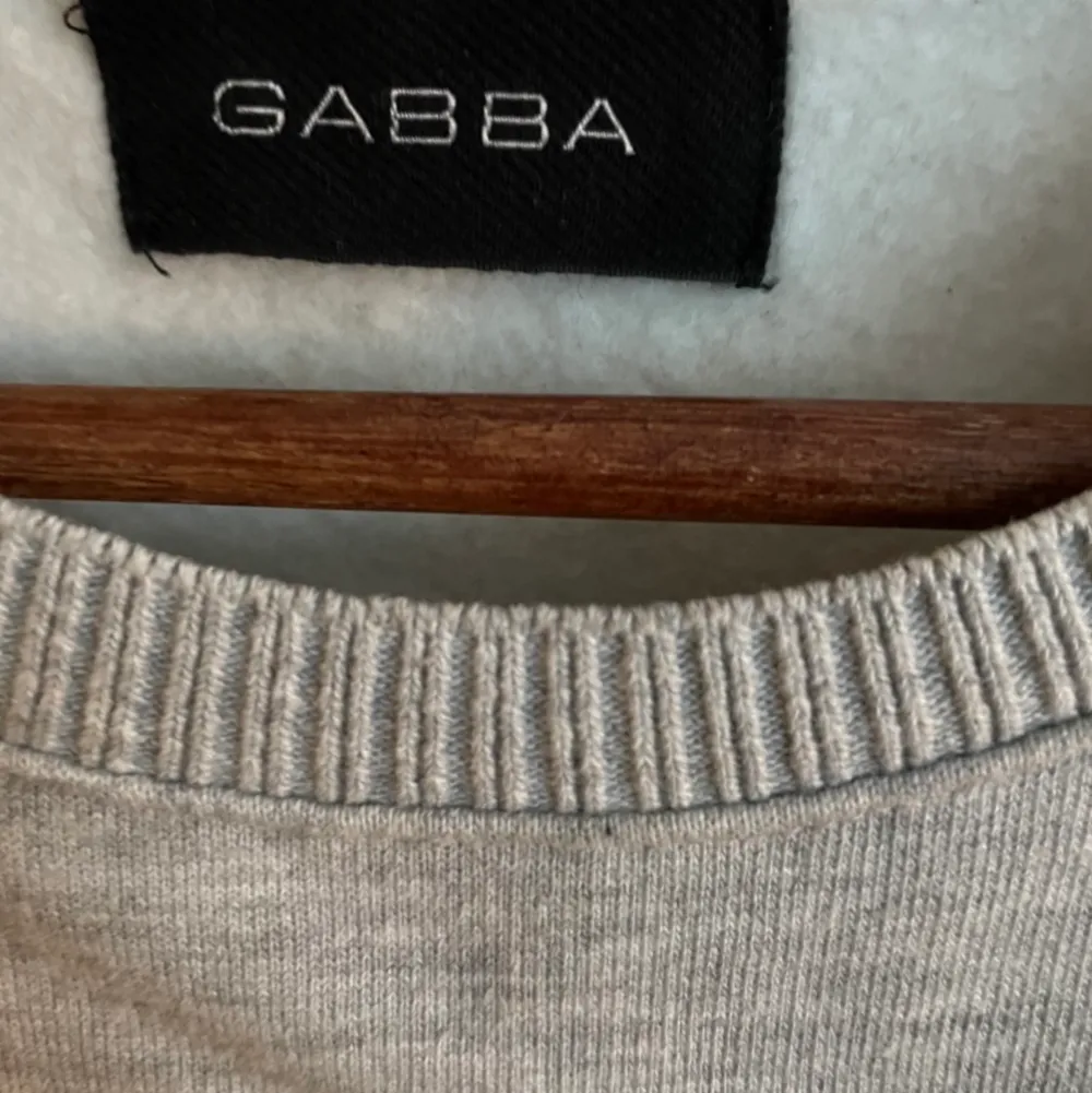 Säljer en Gabba tröja i strl S  Skickas för 66kr Spårbart paket . Tröjor & Koftor.