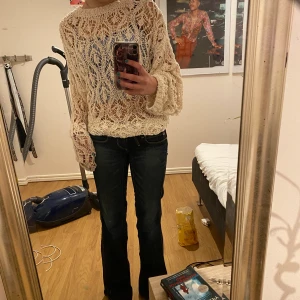 Stickad tröja - Stickad tröja från zara i storlek m. Bra skicka och nästan oanvänd. 