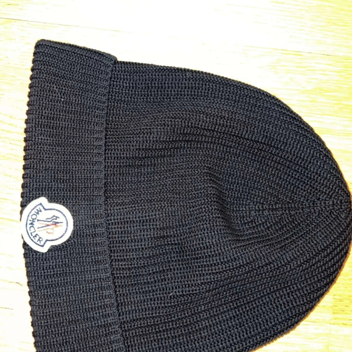 Moncler mössa (äkta) - 90