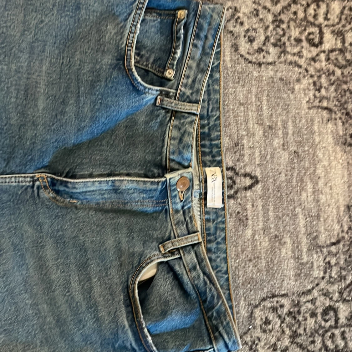 Helt nya  mom jeans  - 90