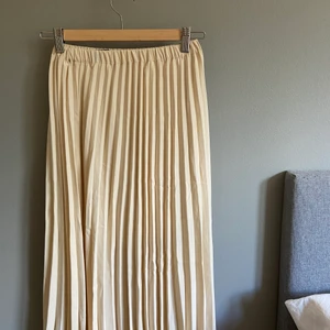 Kjol - Långkjol från Gina 