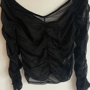 Mesh topp från NAKD - off shoulder mesh top från NAKD i storlek L. Oanvänd med prislapp kvar! 