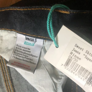 Sweet taper jeans st 24/30 - Sweet jeans taper strl 24/30 Smala nertill