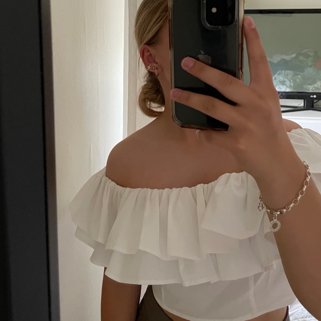 En volang topp från ginatricot