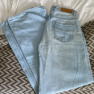 Junkyard Jeans - Ljusblåa jeans från junkyard. Storlek 25.