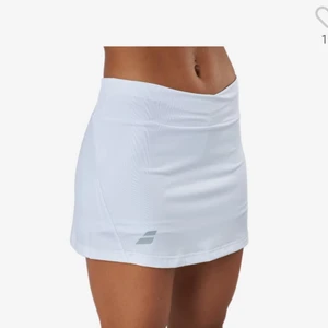Tennis kjol helt ny och oanvänd  - Nypris 379kr