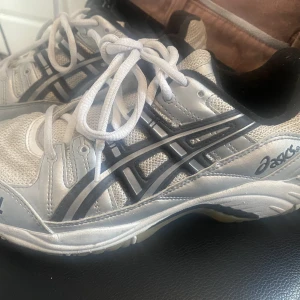 Skor  - As snygga skor ttp andvända bara provade inomhus 