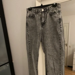 Jeans Gina  - Strl 36