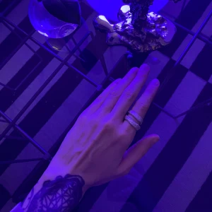 Ring i silver  - Ringar i äkta silver, det renaste silvret man kan hitta, görs på beställning! Två ringar liknande dessa för 600 ❣️obs att alla ringar är handgjorda av mig så de kommer inte se ut exakt som på bild! Sista ringen 450 kronor