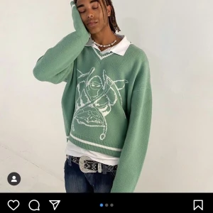 Heaven Can Wait Green Reaper Knit - Nypris ligger på 1000kr och va ett drop den går alltså ej få tag på längre. Helt oanvänd ligger fortfarande i plastpåse. Denna är 100% äkta köpt från heaven can wait själva. Deras kläder är oversize och bra kvalite. Pris kan diskuteras vid snabb affär 