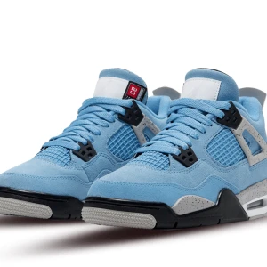 Air Jordan 4 Retro University Blue  - Jordens 4or fraktar runt i Sverige 