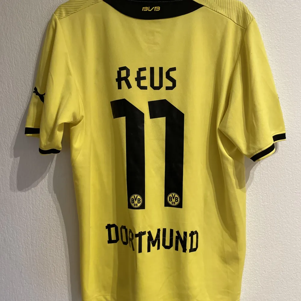 Borussia Dormund tröja M  Reus 11. T-shirts.