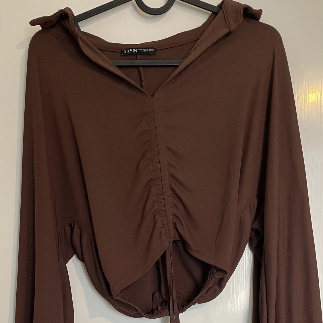 Jättefin brun festlig blus