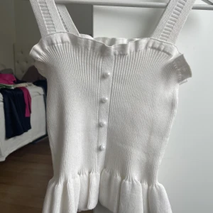 Söt topp - Topp från shein, aldrig använd. 