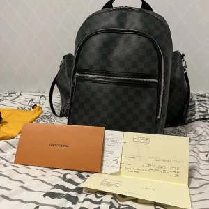 Louis Vuitton Michael Ryggsäck - 9/10 skick. Köpt 2018, kommer med kvitto.  