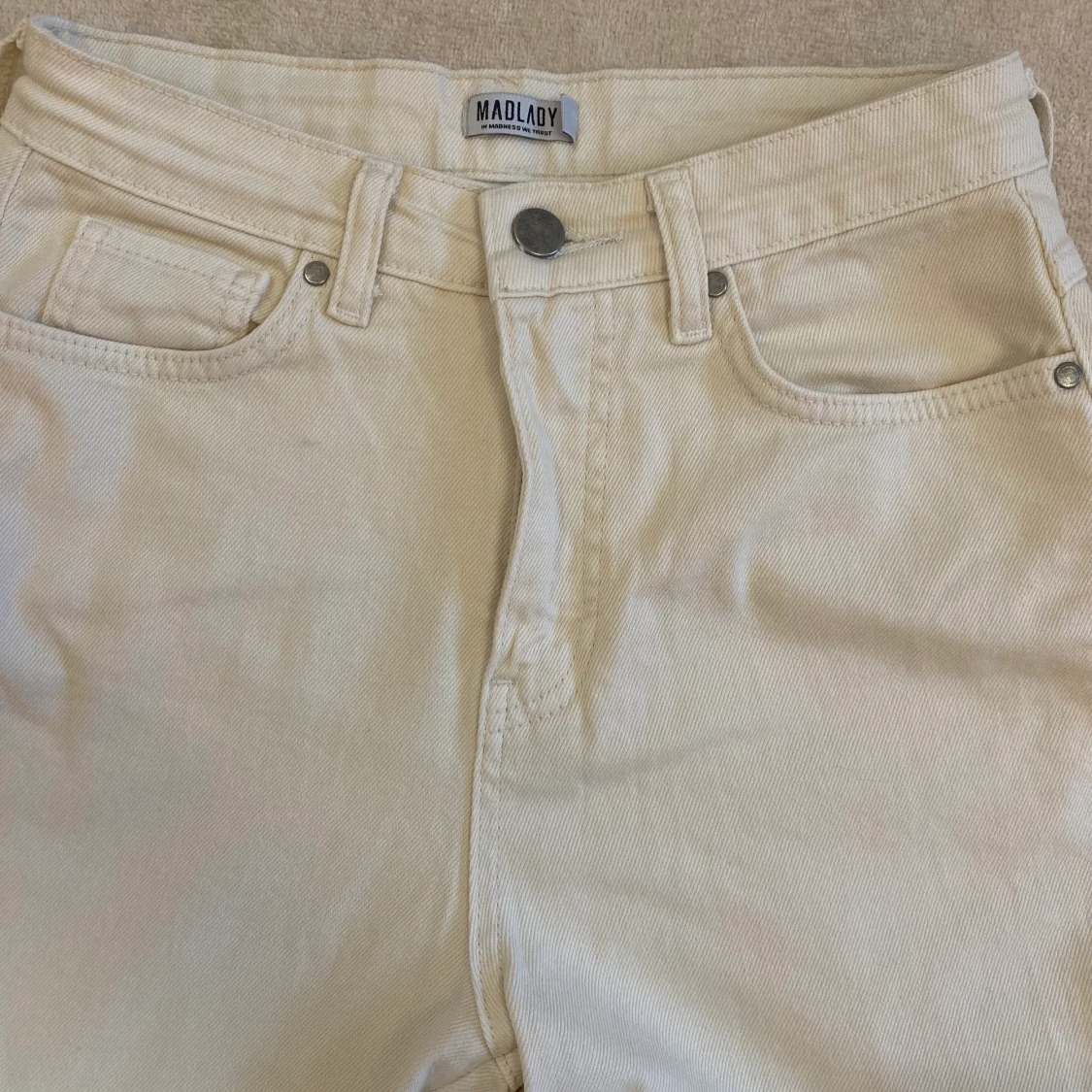 Slutsålda byxor - 90