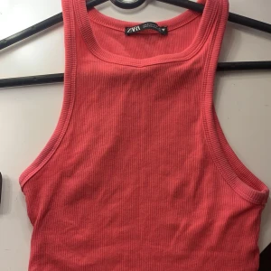 Topp - Topp från zara, aldrig använd🤍