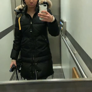 Parajumper longbear  - Säljer min pj longbear, har inga defekter o den är nyligen kemtvättad