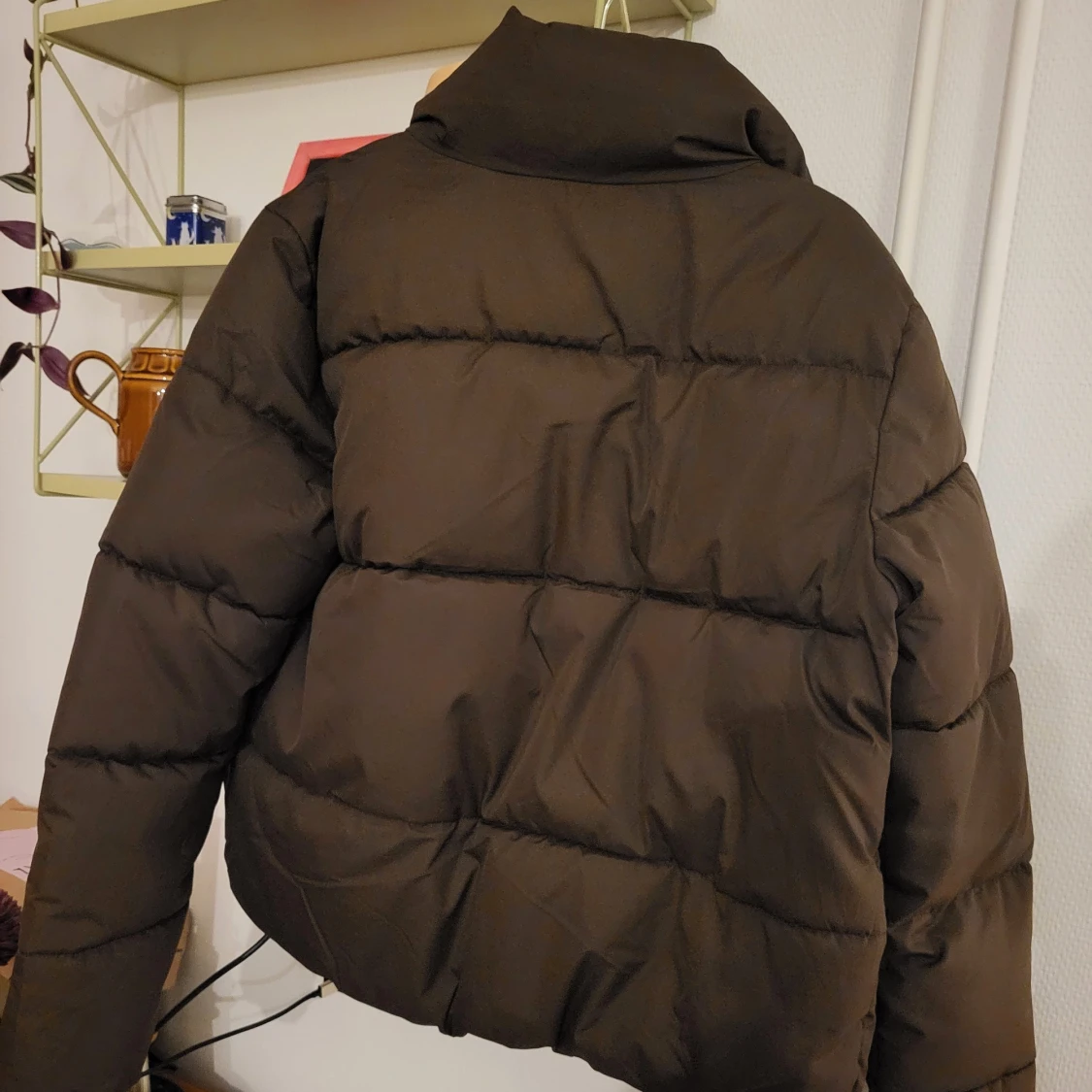 Ny brun puffjacka  - 91