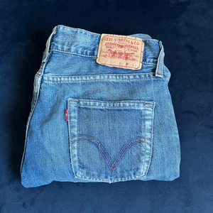 Levis 557 - Säljer dessa Levis 557 jeansen då de e för stora för mig 👖köpte för 900 kr från asos marketplace 💕