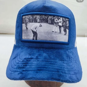 Forte/won keps blå - Helt oanvänd forte/won keps tog slut direkt och kommer inte tillbaka väldigt svår att få tag på. Färg vit och blå Frågor dm->