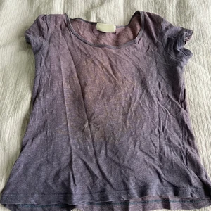 Lila t-shirt - Lila t-shirt❤️ köparen står för frakt