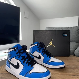 Air Jordan 1 signal blue - Helt oanvända Jordan 1s storlek 44, 