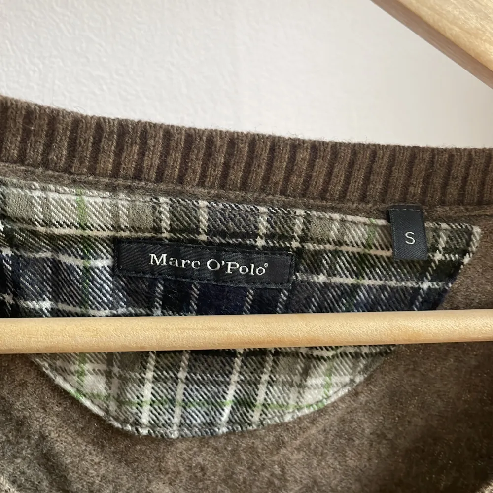 Detta är min fina marco polo tröja som inte längre kommer till andvänding längre. Det är 95% wool och 5% cashmere. . Tröjor & Koftor.