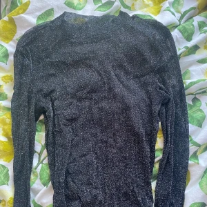 långarmad genomskinlig tröja - glittrig tröja