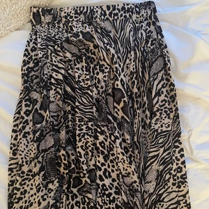 Långkjol - En härlig långkjol, i djurmönster🧸 i storlek m men passar mig som har s