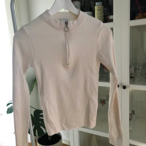 Långärmad tröja S - Långärmad tröja, använd en gång, storlek S 