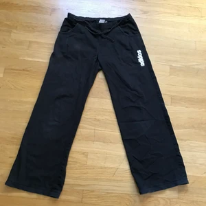 Adidas low waisted pants - Low waisted adidas pants