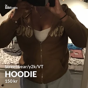 Y2k Hoodie   - Fint skick. Pris kan diskuteras. Passar XS-L ☺️