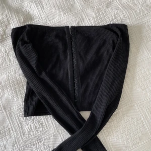 Chiquelle topp - superfin svart topp från Chiquelle, fint skick!