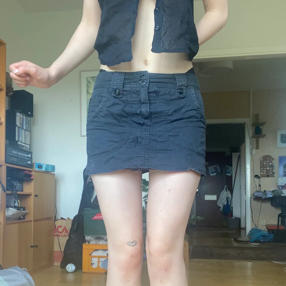 Min bästa kjol har blivit för liten:( Perfekt kort minikjol m många fickor. Lite sliten. Kjolar.