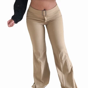 Beiga stretchiga byxor  - Snygga och bekväma! Storlek 40.