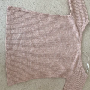 BIKBOK, storlek M  - Söt rosa/ beig färg. Helt ren. As söt med jeans😊 skriv privat för intresse😋