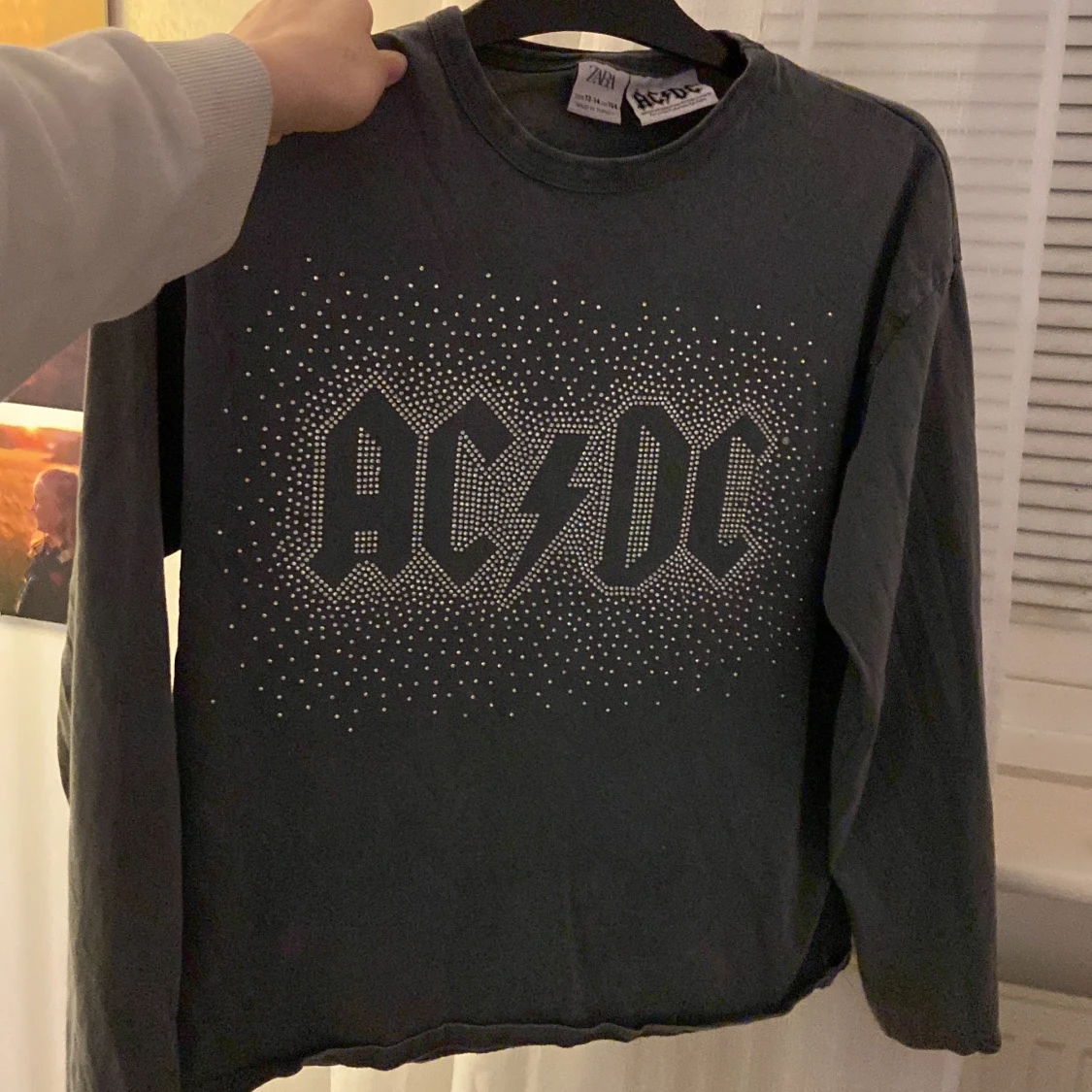 Zara rhinestone långarmad tröja ACDC
