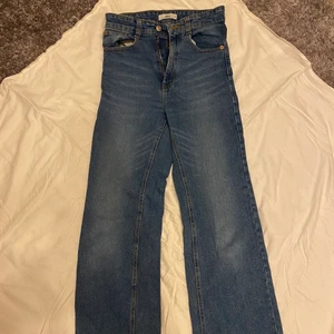 Jeans  - High waist jeans utsvängda 