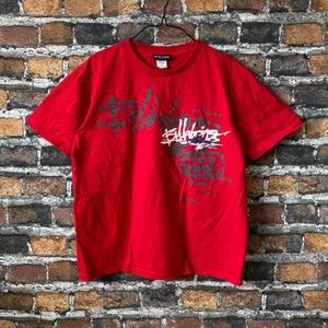 Vintage röd Billabong T-shirt  - En ursnygg vintage t-shirt från märket Billabong. I fint skick. True to size, sitter oversized om en har storlek S-M. Säljer då jag tröttnat på oversized fit. För mått eller fler bilder kontakta mig 🙌 ‼️frakten är spårbar med PostNord‼️