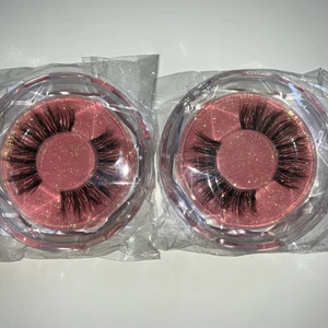 Lösögonfransar  - Säljer dessa superfina lösögonfransar för 30kr/st eller båda för 50kr, frakt ingår✨