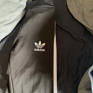 adidas tights - Används ej, har två par som jag säljer