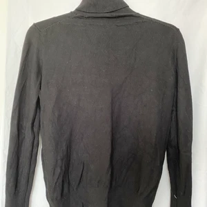 Zara Turle-neck Tröja (M) - Bra skick 