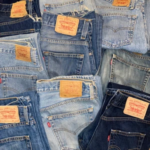 MASSA NYA JEANS - ‼️‼️har lagt upp MASSA NYA JEANS, bland annat massor av LEVIS, DIESEL, och FLASH JEANS! in och kika, finns i storlekar som passar alla!!‼️‼️