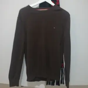 tommy hilfiger brown sweater