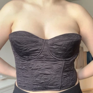 Korsett top - Korsett top från zara, aldrig använd (endast testad)